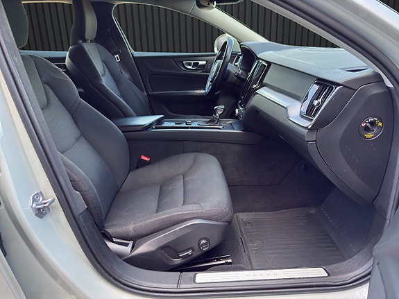 Volvo V60 12 of 20
