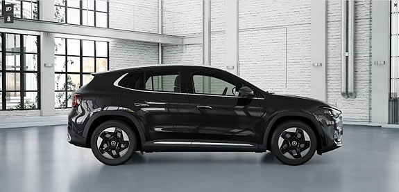 Mercedes-Benz GLA250 2 of 16