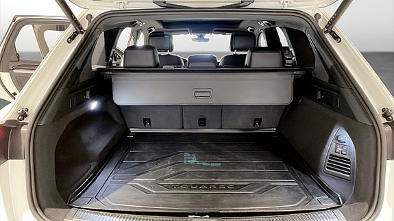Volkswagen Touareg 13 of 14