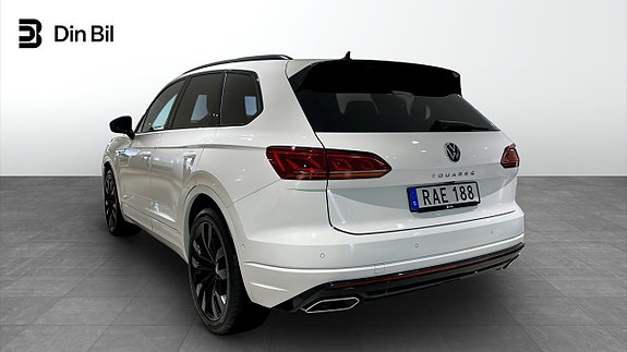 Volkswagen Touareg 3 of 14