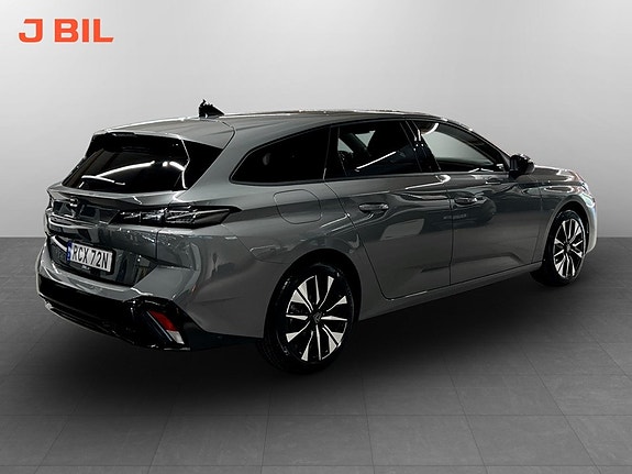 Peugeot 308 SW 2 of 14