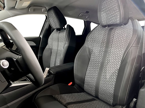 Peugeot 308 SW 9 of 14