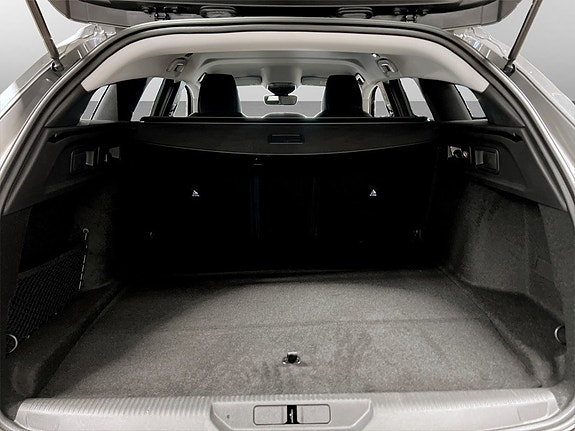 Peugeot 308 SW 7 of 14