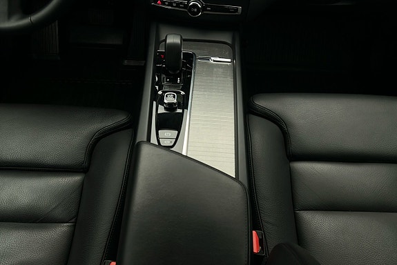 Volvo XC60 9 of 28