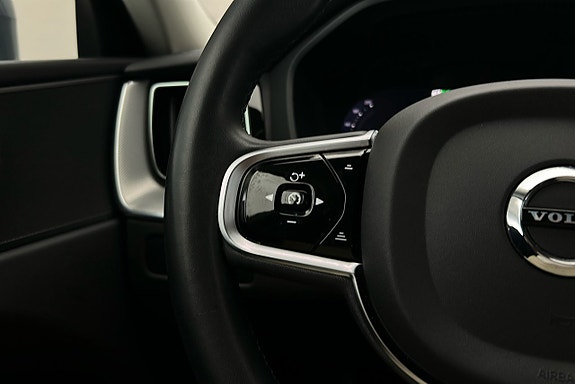Volvo XC60 26 of 28