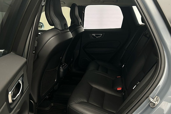 Volvo XC60 13 of 28