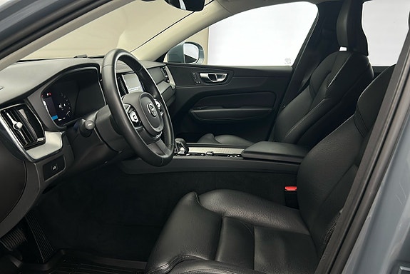 Volvo XC60 10 of 28