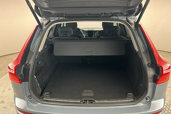 Volvo XC60 14 of 28