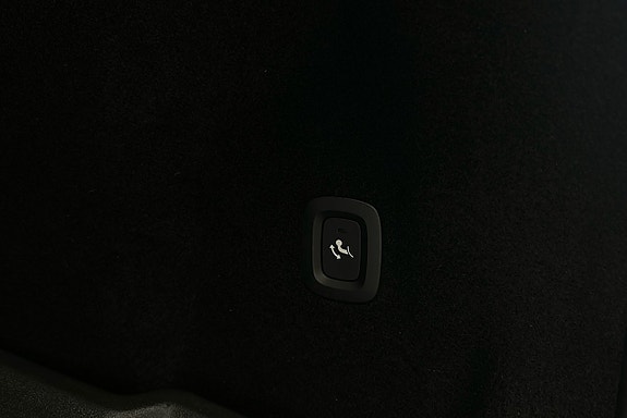 Volvo XC60 16 of 28
