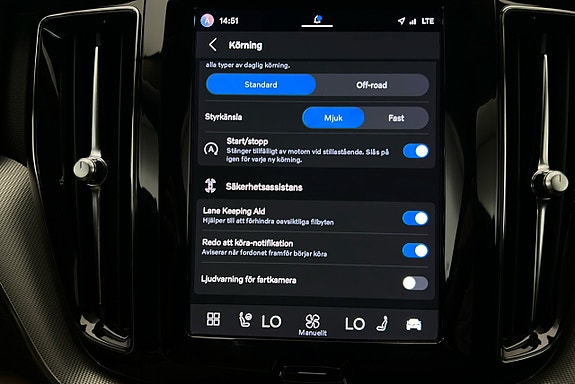 Volvo XC60 25 of 28