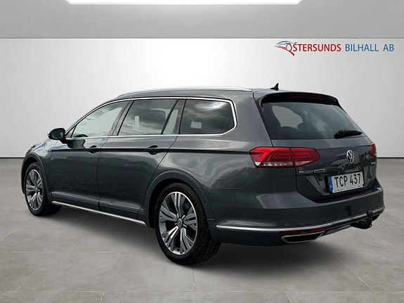 Volkswagen Passat Alltrack 7 of 13