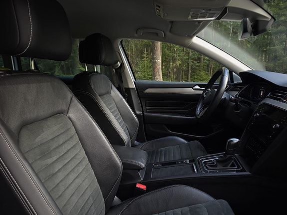 Volkswagen Passat 11 of 16