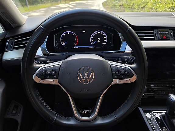 Volkswagen Passat 15 of 16
