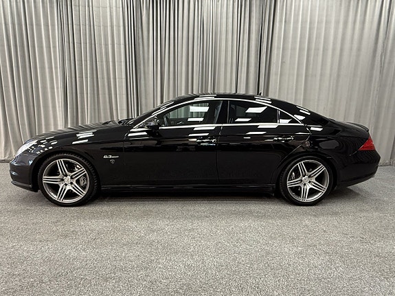 Mercedes-Benz CLS63 2 of 21