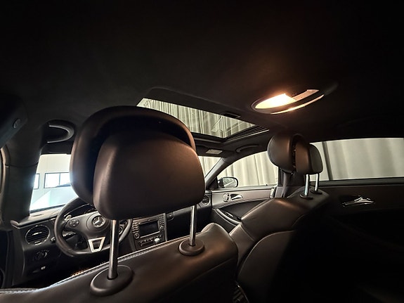 Mercedes-Benz CLS63 9 of 21