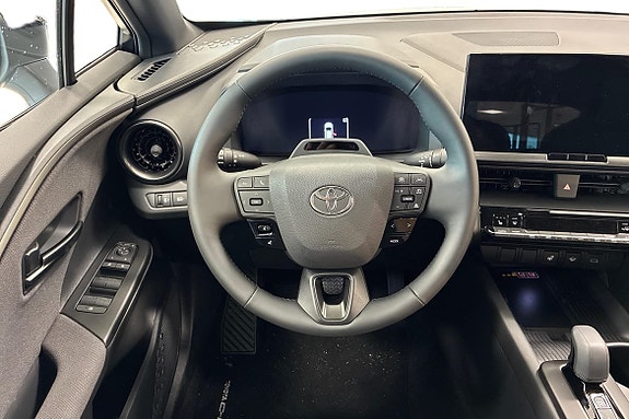 Toyota C-HR 9 of 18