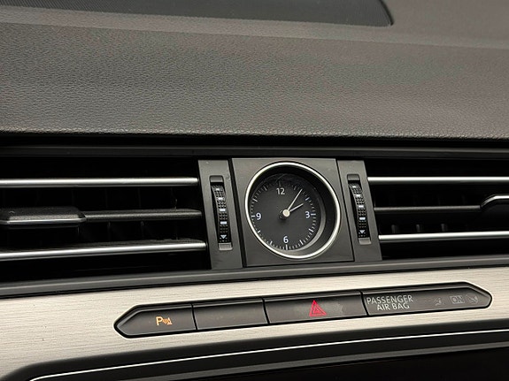 Volkswagen Passat 17 of 24