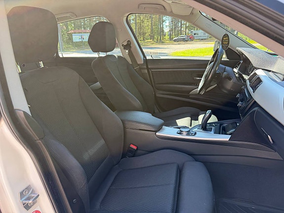 BMW 320d 5 of 8