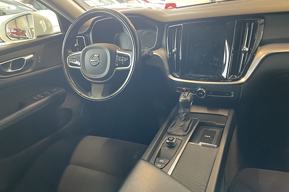 Volvo V60 12 of 13