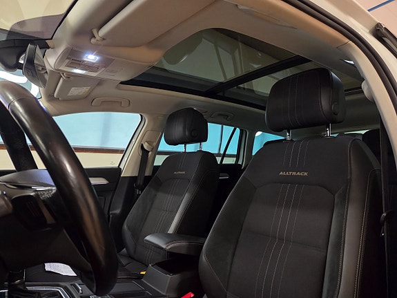 Volkswagen Passat Alltrack 5 of 18