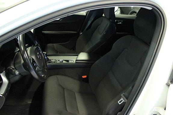 Volvo V60 7 of 9