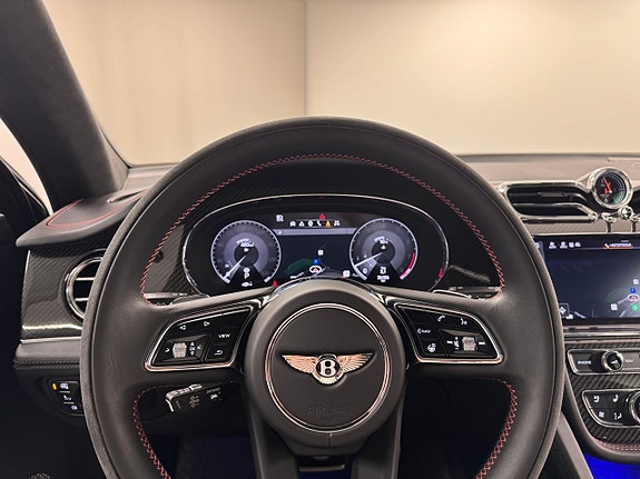 Bentley Bentayga 14 of 25