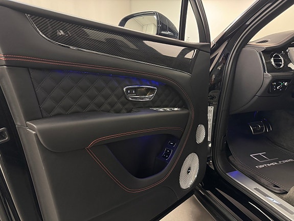 Bentley Bentayga 15 of 25