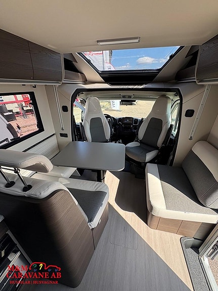 Adria MATRIX SUPREME 670 SL - 140HP 43H Långbädd 11 of 11