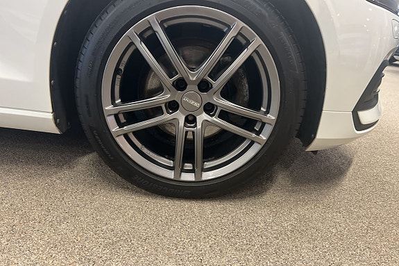 Volvo V60 11 of 11