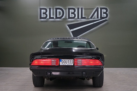 Pontiac Firebird 6 of 18