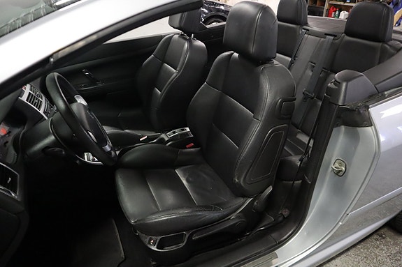 Peugeot 307 CC 19 of 23