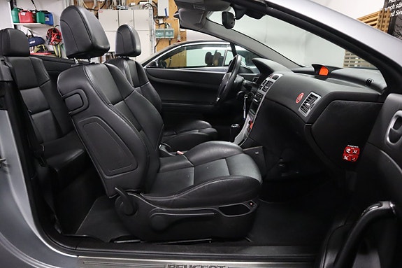Peugeot 307 CC 21 of 23