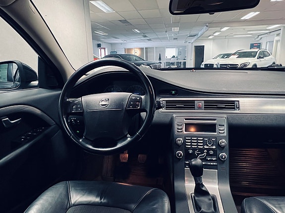 Volvo V70 14 of 27
