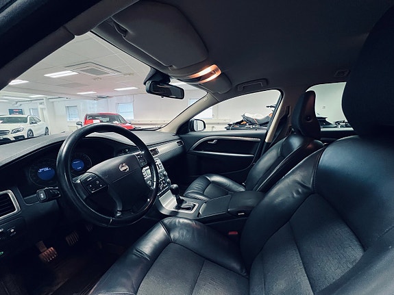 Volvo V70 15 of 27