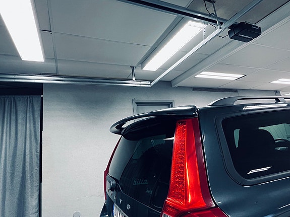 Volvo V70 5 of 27