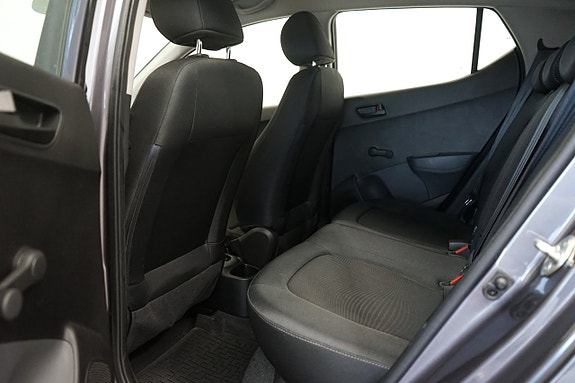 Hyundai i10 8 of 10