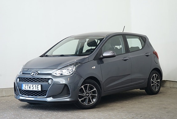 Hyundai i10 2 of 10
