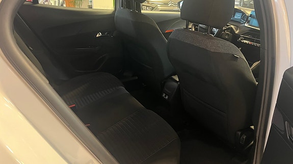 Peugeot 2008 9 of 12