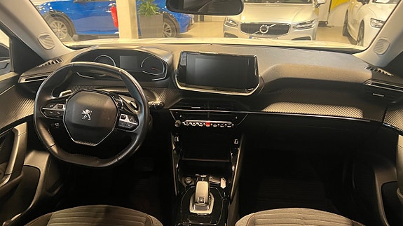 Peugeot 2008 12 of 12