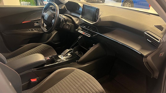 Peugeot 2008 8 of 12