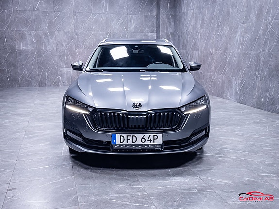 Skoda Octavia 2 of 27