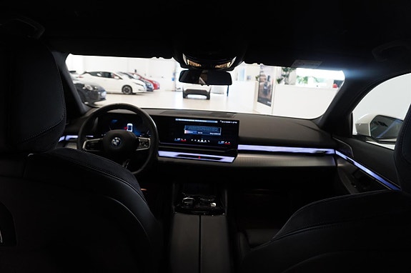 BMW 550e 9 of 14