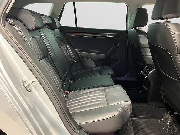 Skoda Superb 10 of 21