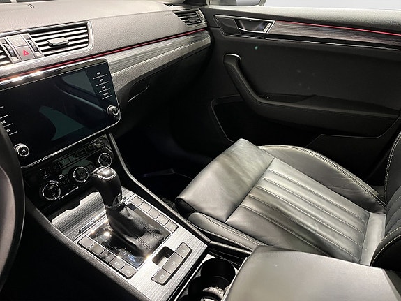 Skoda Superb 16 of 21