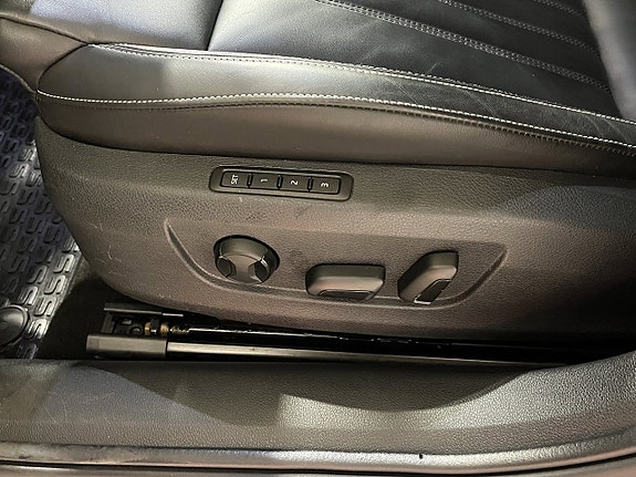 Skoda Superb 14 of 21