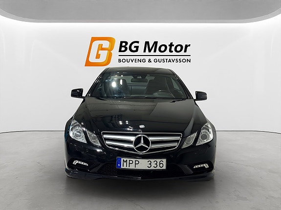 Mercedes-Benz E200 3 of 20