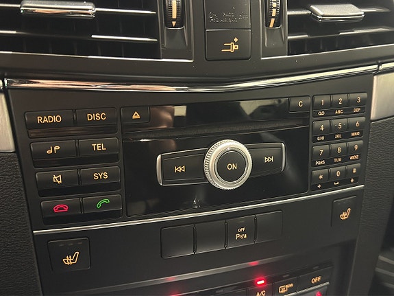 Mercedes-Benz E200 19 of 20