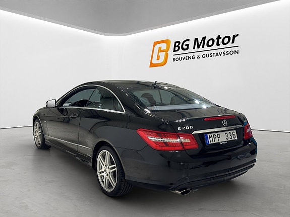 Mercedes-Benz E200 7 of 20