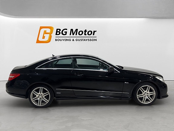 Mercedes-Benz E200 4 of 20