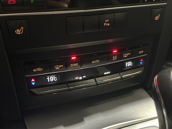 Mercedes-Benz E200 18 of 20